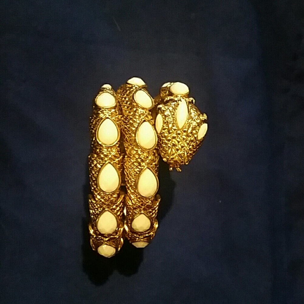 snake style bangle - Picture 3 of 5